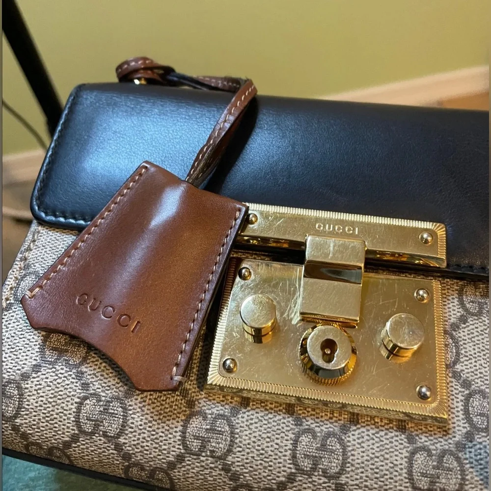 Gucci GG Supreme Monogram Small Padlock Black Bag $2250 - Picture 7 of 8